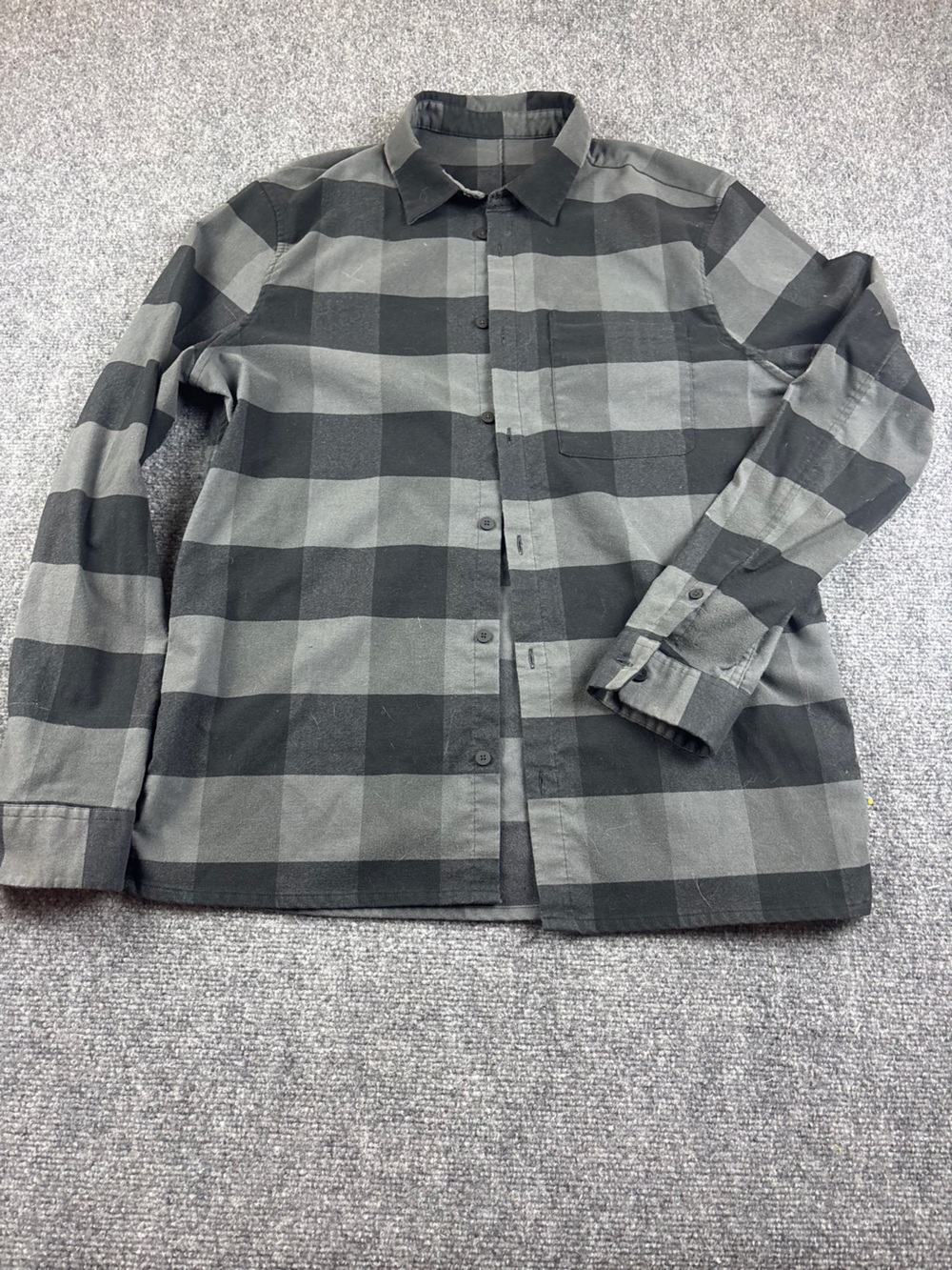 LULULEMON Mens Masons Peak Flannel Shirt Black/Grey Buffalo Plaid size: Medium